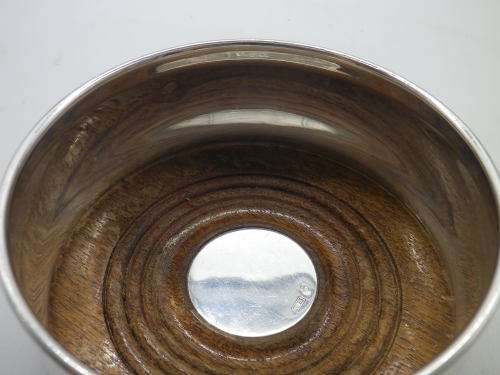 HALLMARKED STERLING SILVER WINE BOTTLE COASTER!! SOUTH AFRICA!!  176gr 10.5x5cm