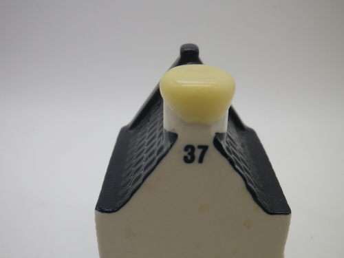 BOLS KLM Miniature Blue Delft`s Porcelain House #37. Sealed. Excellent Condition