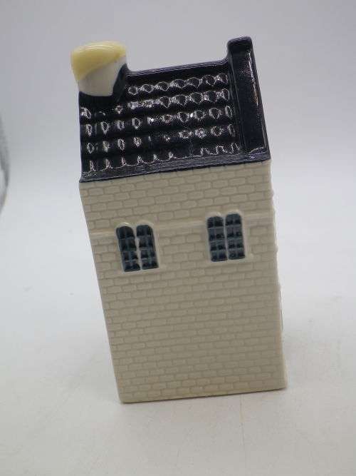 BOLS KLM Miniature Blue Delft`s Porcelain House #37. Sealed. Excellent Condition