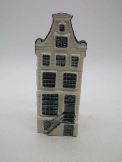 FOR CHRISV62 ONLY PLEASE. BOLS KLM Miniature Blue Delft`s Porcelain House #.78