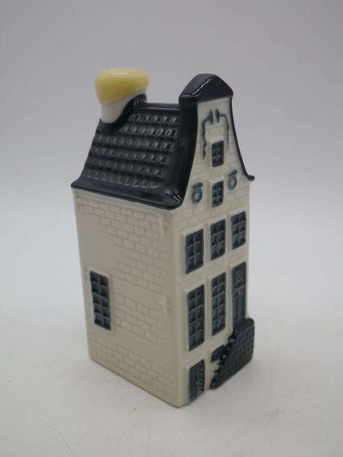 BOLS KLM Miniature Blue Delft`s Porcelain House #.9 Sealed. Excellent Condition