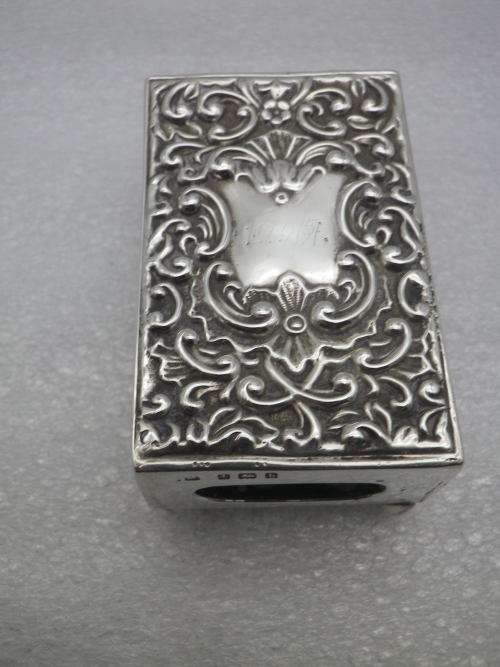 GORGEOUS Hallmarked Silver Matchbox holder..Birmingham 1901 Henry Matthews 23g 6.3x4x2.5cm