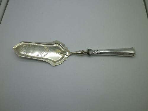 Art Nouveau German Silver Handle (800 purity) Cake Lifter. Boxed 29cm