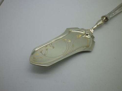 Art Nouveau German Silver Handle (800 purity) Cake Lifter. Boxed 29cm
