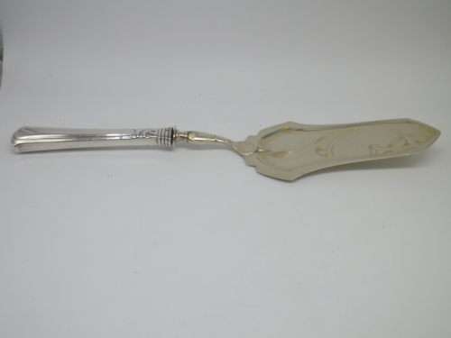 Art Nouveau German Silver Handle (800 purity) Cake Lifter. Boxed 29cm