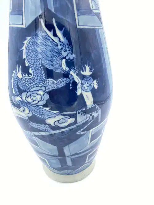 Vintage Japanese Dragon Vase. Signed. 40cm tall