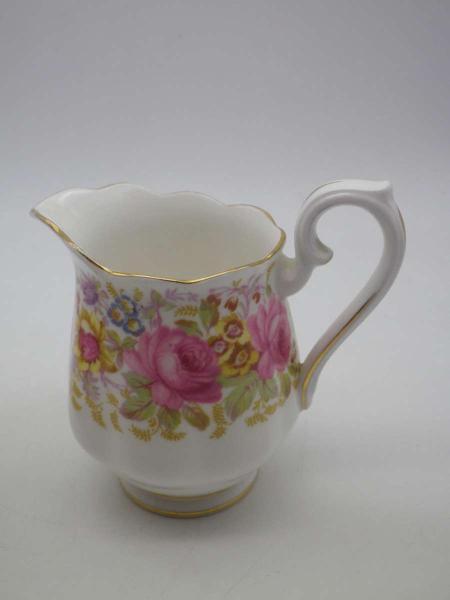 Royal Albert `SERENA` matching small sugar bowl & milk jug. Very Good condition.