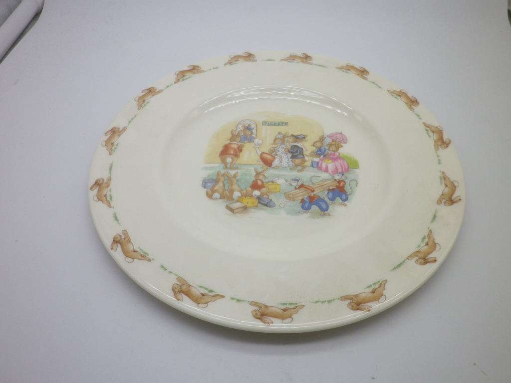 FOR MERIDIAM ONLY!! Royal Doulton BUNNYKINS Large Plate 20cm. Bunnies buy train tickets