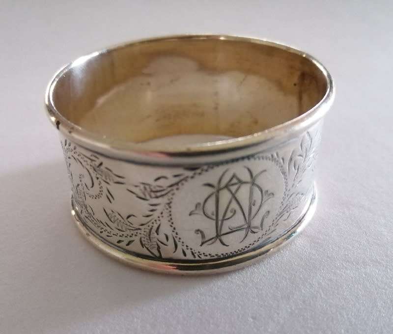 Antique 1906 Hallmarked Sterling silver serviette ring, Chester 1906, 13.6grms 4.5x2.2cm