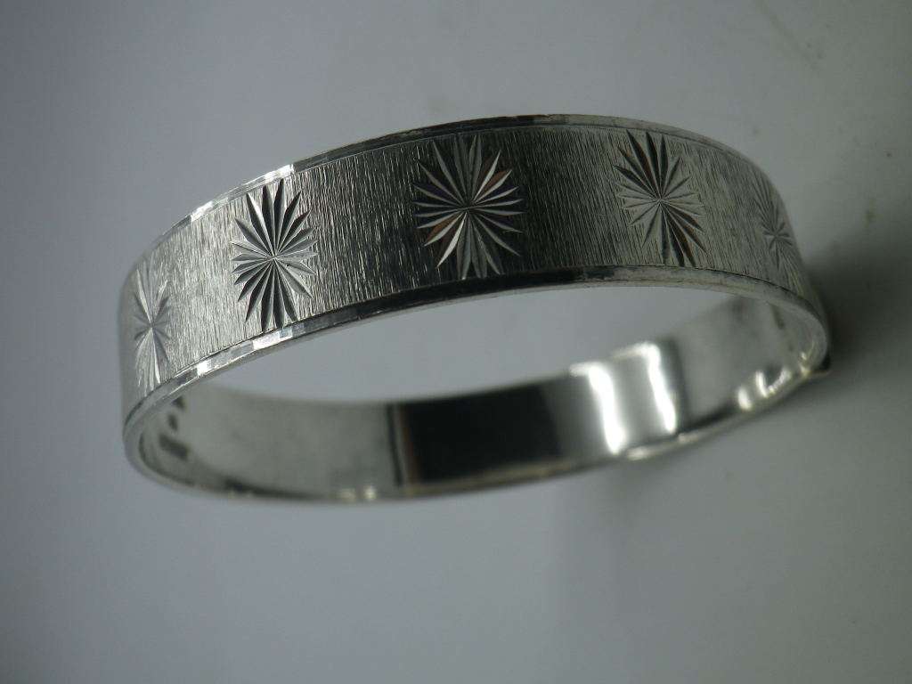FOR JO ONLY PLEASE!! Fabulous SOUTH AFRICAN Designer ZEETA STERLING SILVER CLIP BANGLE
