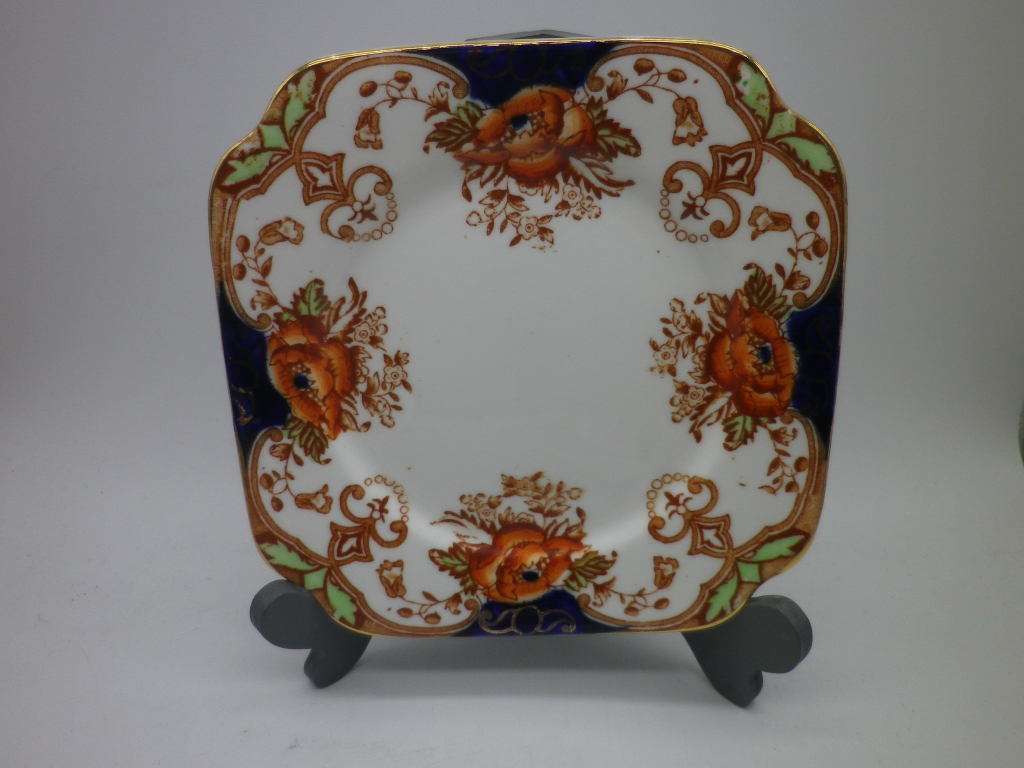 FOR ELSABE!!! BELL CHINA 20 PIECE IMARI DESIGN TEA SET. 6 trios, sugar bowl and creamer.