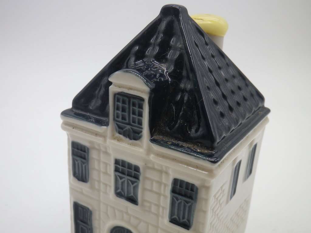 BOLS KLM Blue Delft Miniature House no 64. Sealed