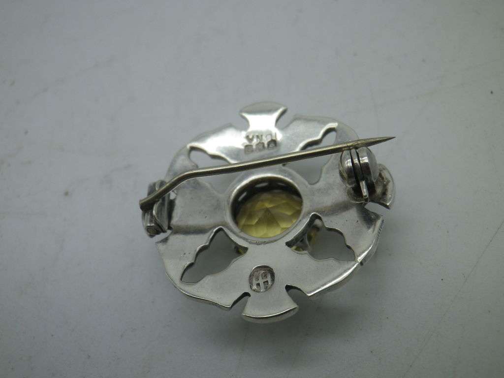 SCOTTISH Celtic Hallmarked Sterling Silver & Citrine Thistle Brooch. Iona. 3cm
