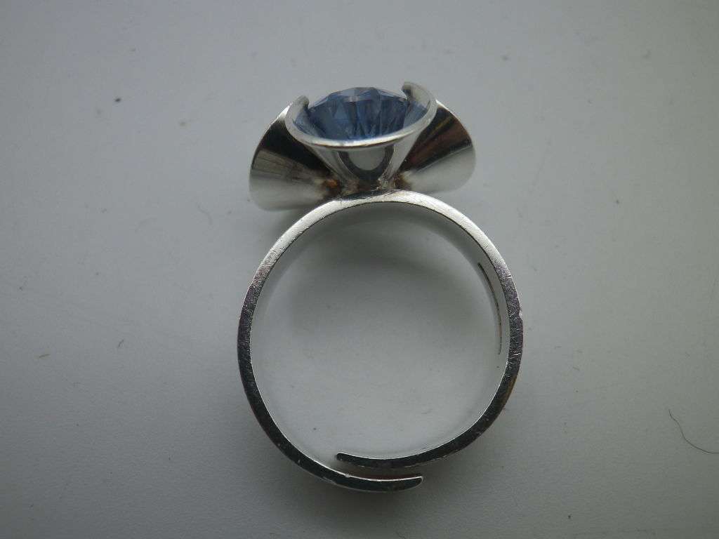 FOR ISABEL ONLY PLEASE!  ELIS KAUPPI, Finland Sterling Silver & Topaz adjustable ring. 6.4g