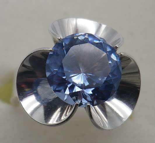 FOR ISABEL ONLY PLEASE!  ELIS KAUPPI, Finland Sterling Silver & Topaz adjustable ring. 6.4g