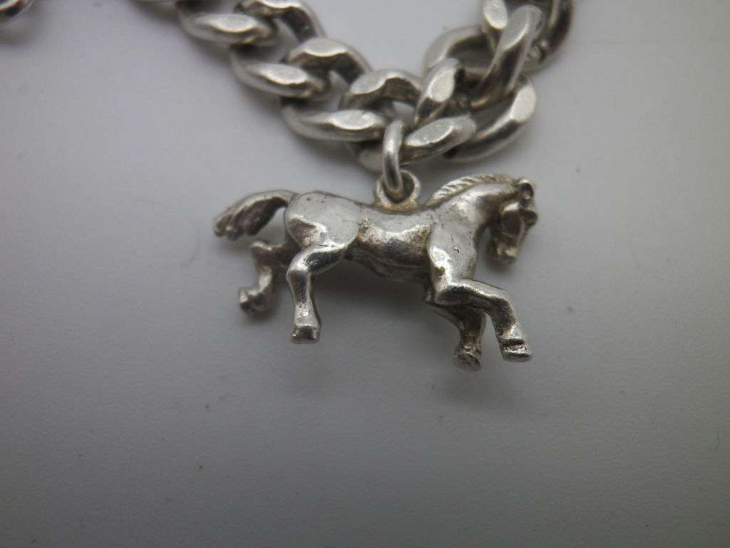 Hallmarked Sterling Silver Vintage Charm bracelet B/ham 1991 Padlock clasp. 21g 2 charms 18.5cm