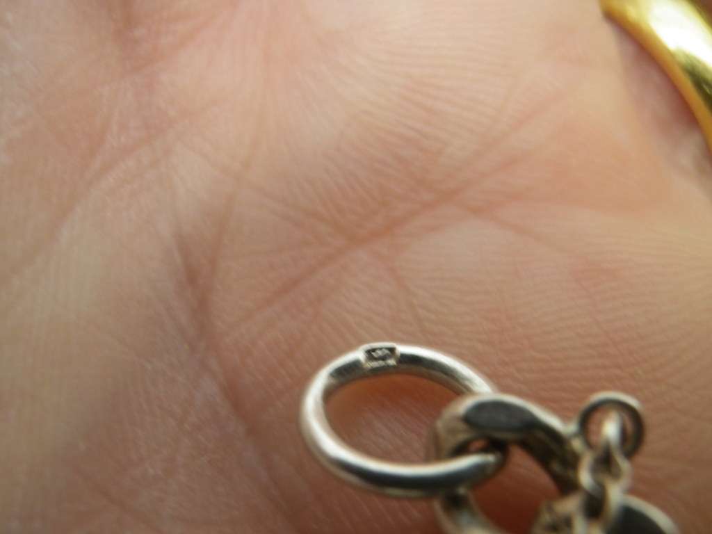 Hallmarked Sterling Silver Vintage Charm bracelet B/ham 1991 Padlock clasp. 21g 2 charms 18.5cm