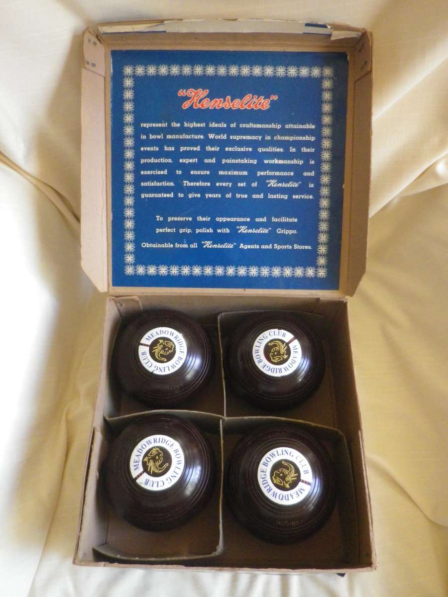 Boxed set of 4 Vintage HENSELITE Championship  Size 4 3/4 Sure Grip Bowls. SA Model