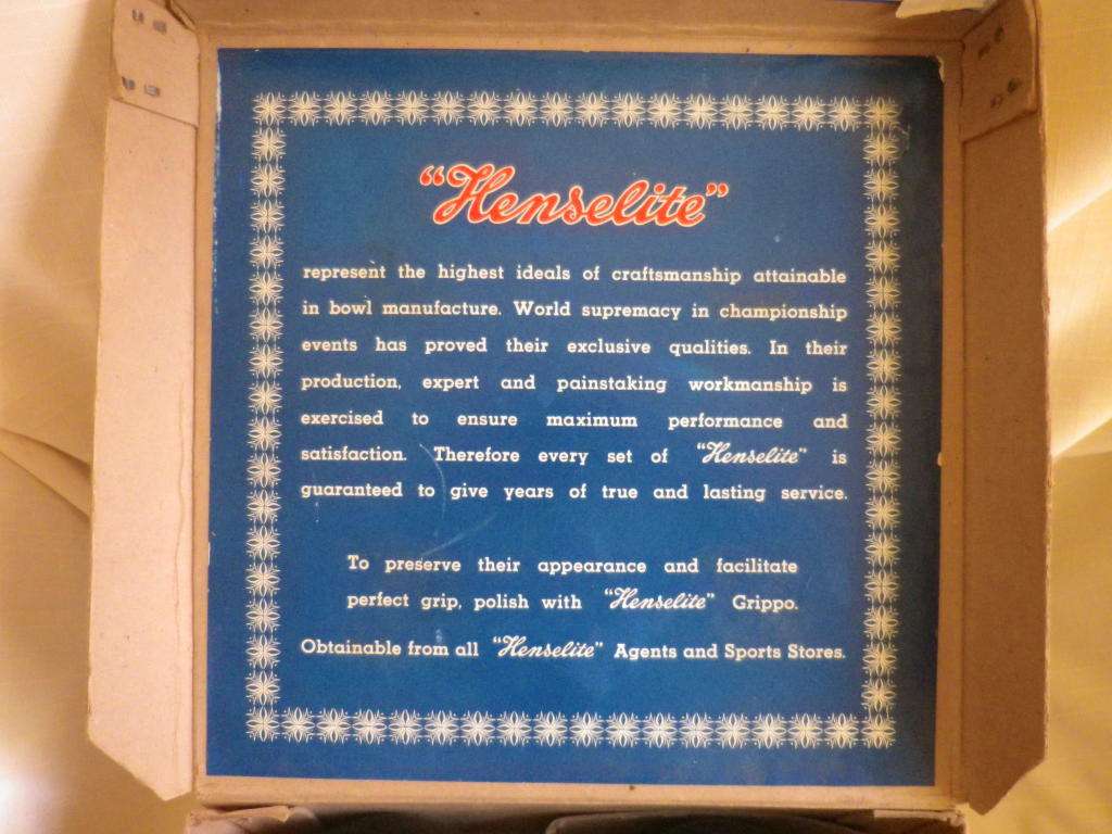 Boxed set of 4 Vintage HENSELITE Championship  Size 4 3/4 Sure Grip Bowls. SA Model