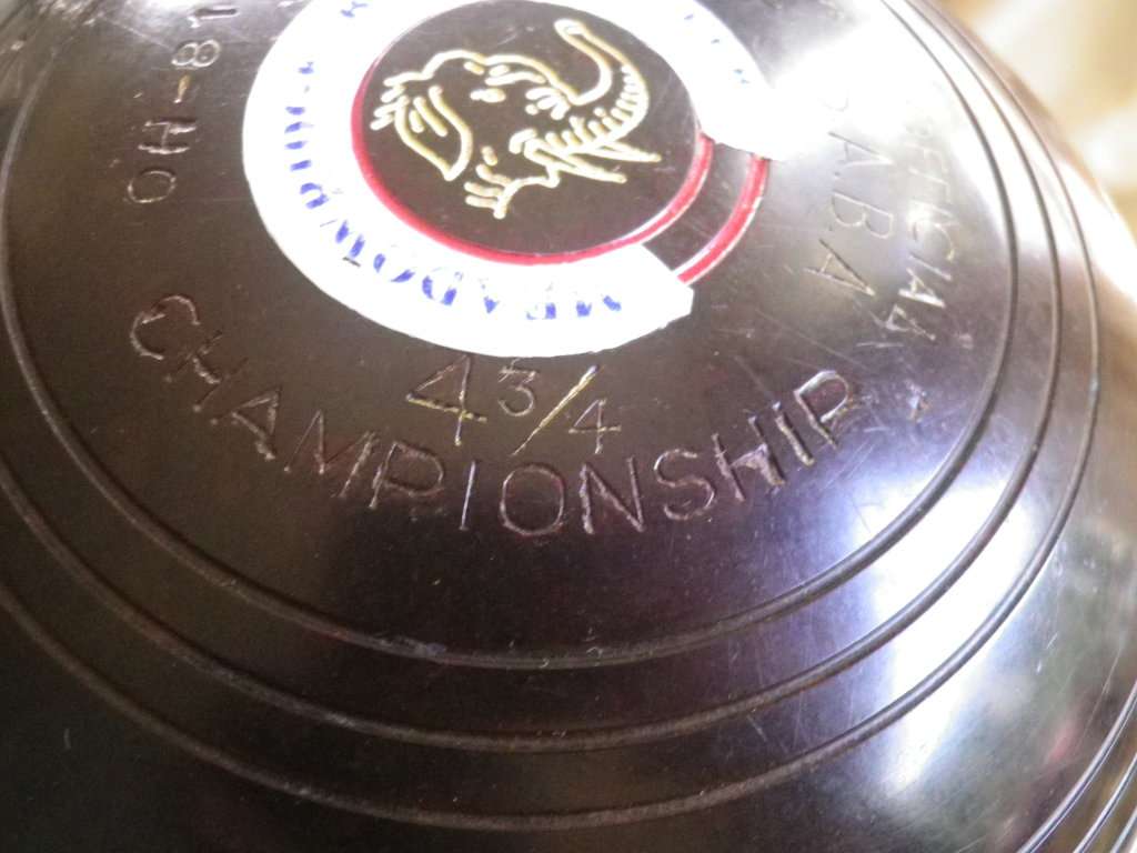 Boxed set of 4 Vintage HENSELITE Championship  Size 4 3/4 Sure Grip Bowls. SA Model