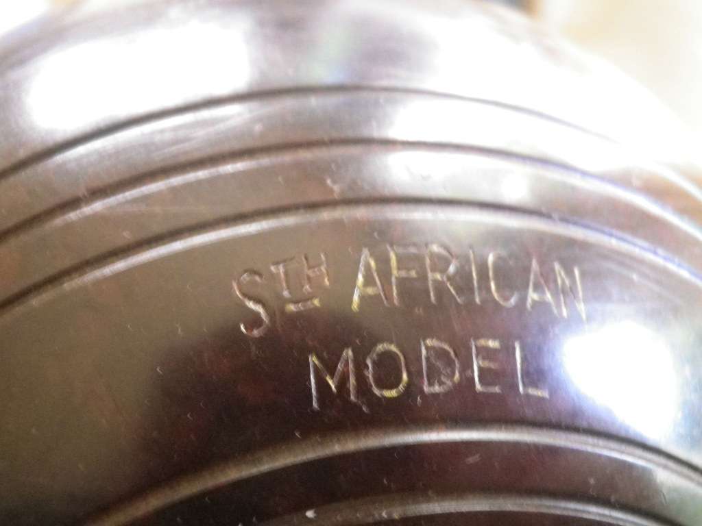 Boxed set of 4 Vintage HENSELITE Championship  Size 4 3/4 Sure Grip Bowls. SA Model