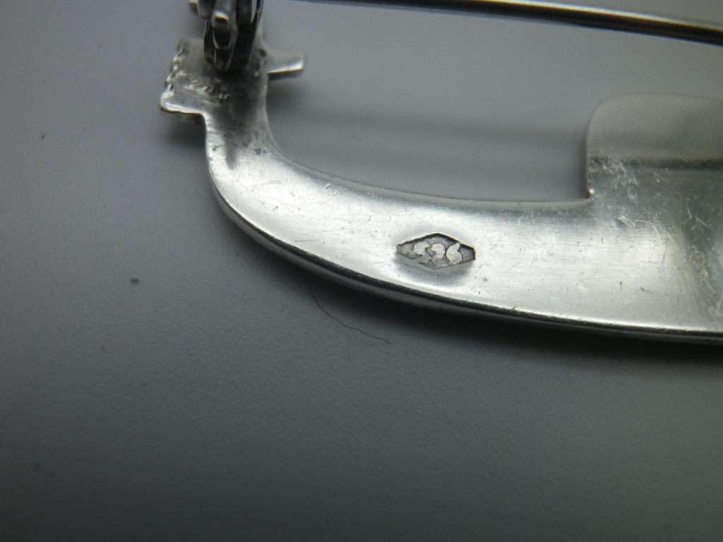 Sterling Silver & Marcasite Vintage GONDOLA brooch. 5cm long 5g