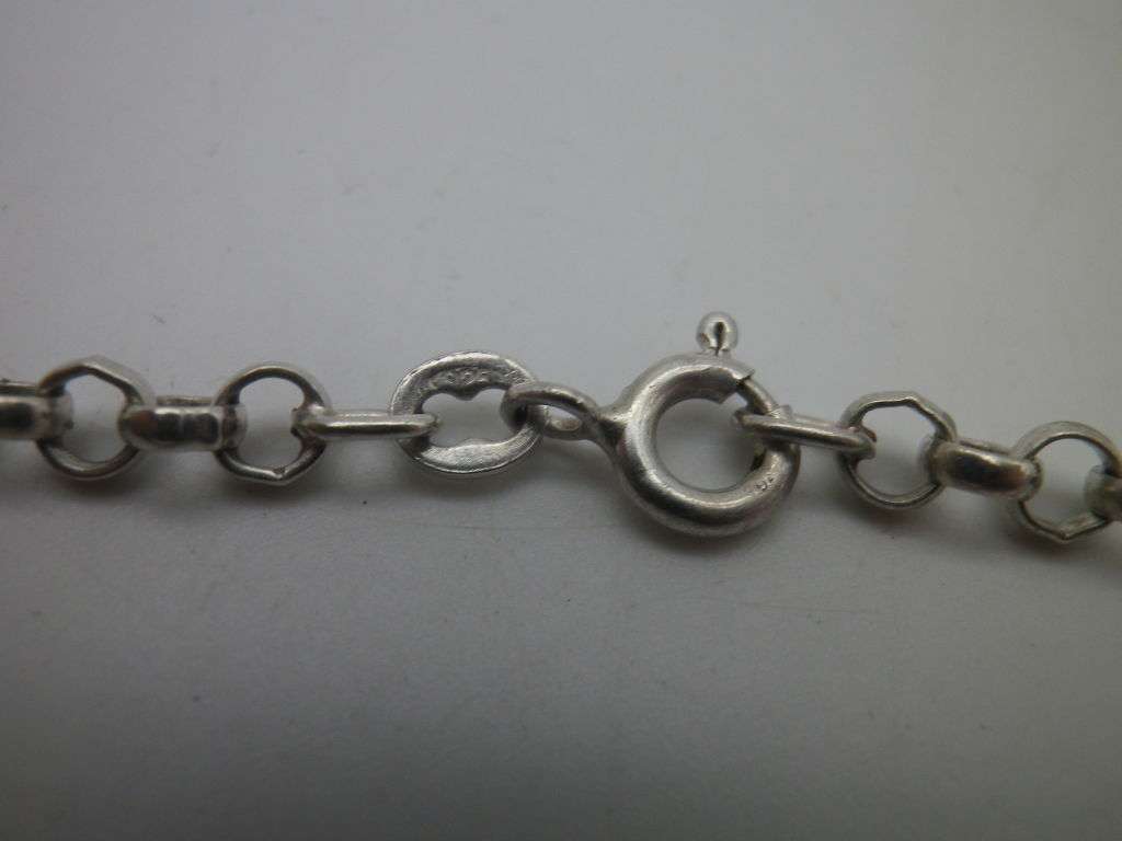 Vintage Steling silver Link chain necklace  of Round 2mm rings. 55cm long 12g