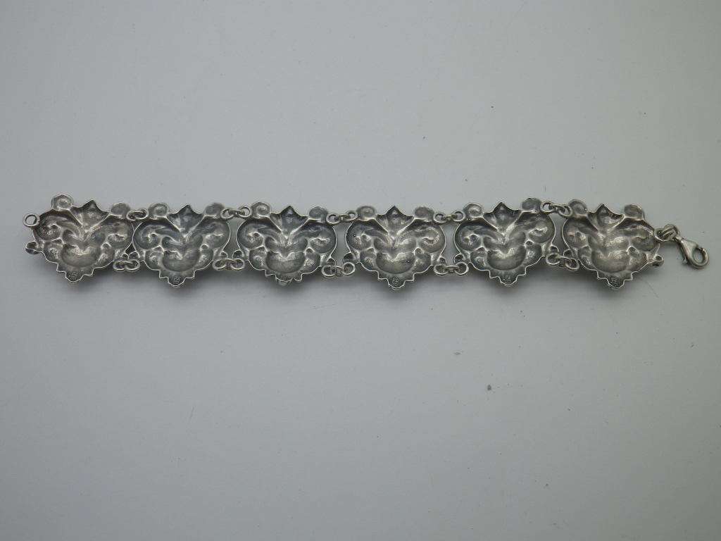 Unusual FIGURAL Vintage Sterling silver Bracelet. Zeus? Poseidon? 8cm long 27g