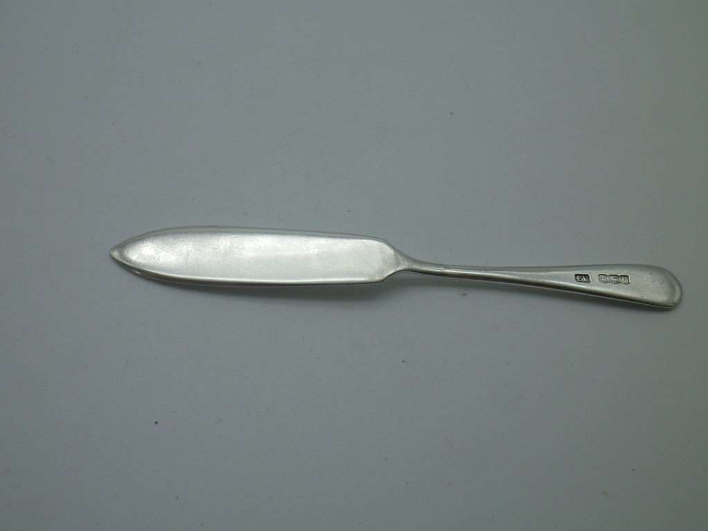 Hallmarked SILVER Pate Knife. Birmingham 1938. Edward Viners. 13g. 12.5 cm