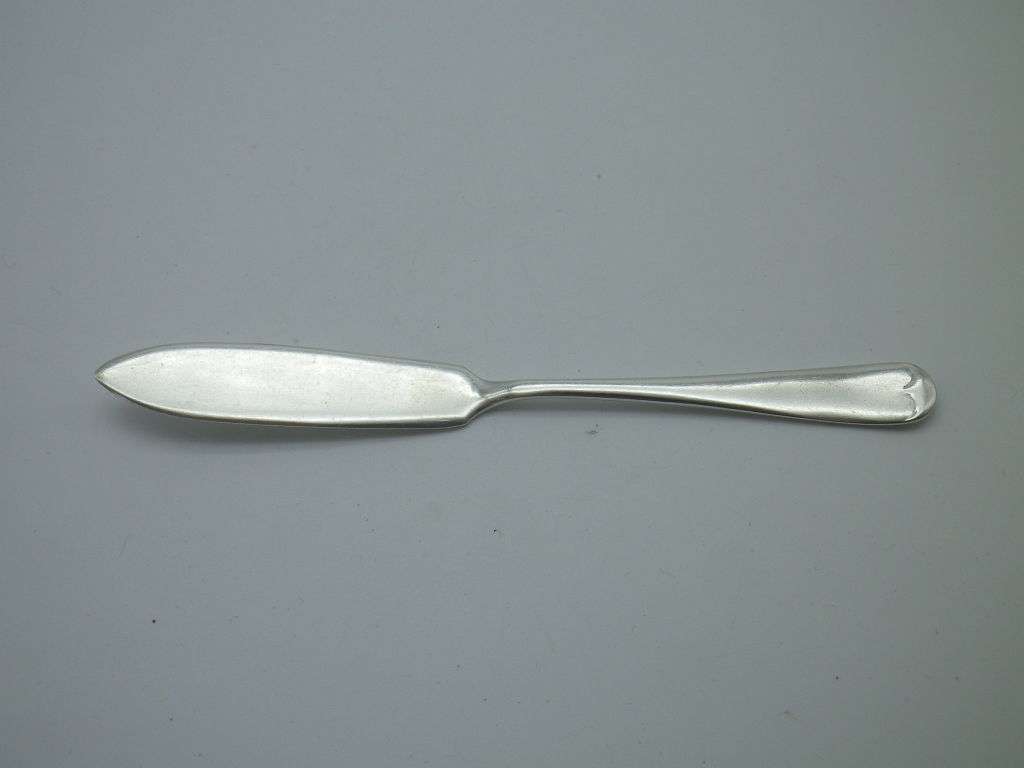 Hallmarked SILVER Pate Knife. Birmingham 1938. Edward Viners. 13g. 12.5 cm