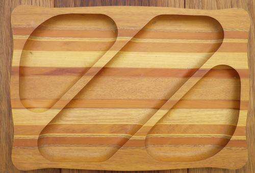 AWESOME! SNACK DISH MADE IN NEW ZEALAND FROM TWELVE SPECIES OF WOOD. BEAUTIFUL,V.V.SPECIAL& UNUSUAL.