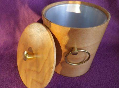 UNUSUAL LITTLE BAMBOO (?)-COVERED ICE BUCKET WITH BRASS-COLORED HANDLES. MINT.