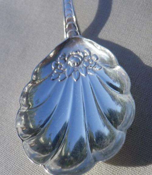 Gorgeous splendidly ornate VINTAGE GERMAN ANTIKO 800 Silver sugar spoon. 13grms. 12cm long