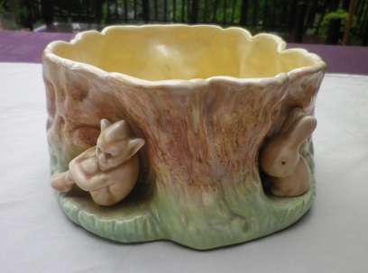AWESOME COLLECTABLE VINTAGE SYLVAC jardiniere//vase WITH DELIGHTFUL3-D ELF & BUNNIES. FAB!!!
