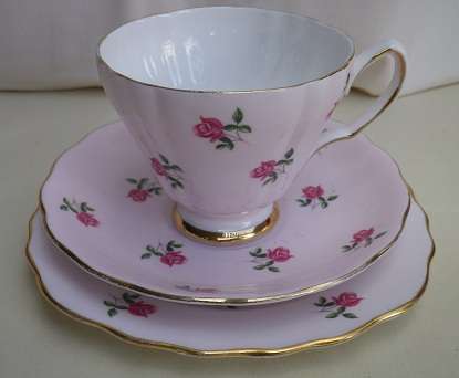 GORGEOUS PINK & GOLD COLCLOUGH, RIDGWAY POTTERIES, ENGLAND BONE CHINA TEA TRIO.