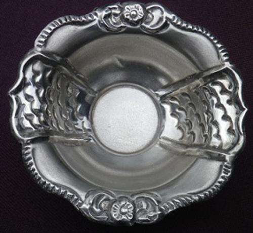 DAINTY LITTLE SILVER TRINKET BOWL. 9cm. 20.4 grm