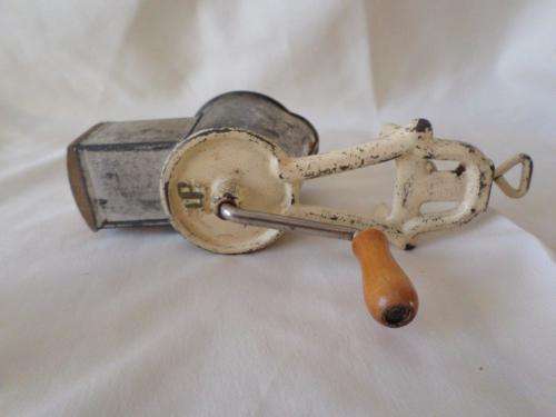 VINTAGE CHEESE GRATER