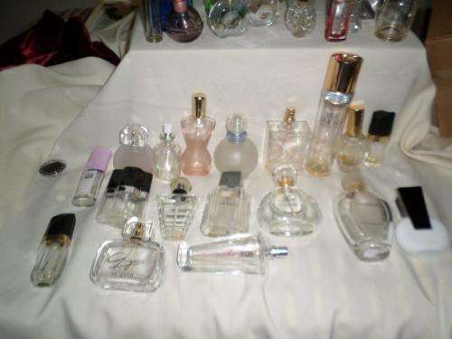 COLLECTION OF 30 PERFUME BOTTLES