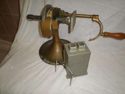 VINTAGE KITCHEN BUTAPATTA  BUTTER PATTING MACHINE BRITISH DES APPL 872277 (NOT TESTED)