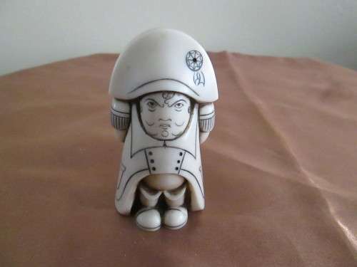 JOHN BICCARD NAPOLEAN FIGURINE 9 CM TALL