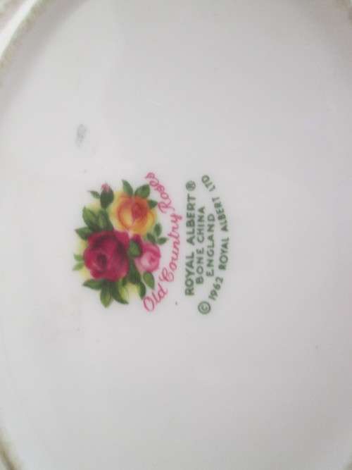 ROYAL ALBERT OLD COUNTRY ROSE 2 TRINKET HOLDERS