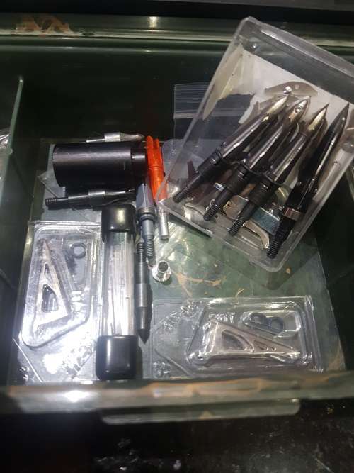 Broadhead tackle box, Filled with goodies.
