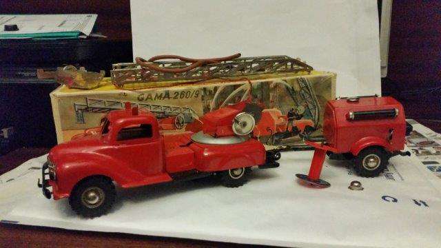 Gama 260/9 Fire truck & trailer