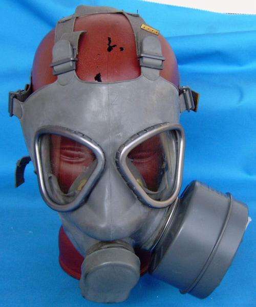 Original Finnland Gas mask with Filter (Filter is unused) (8/08)