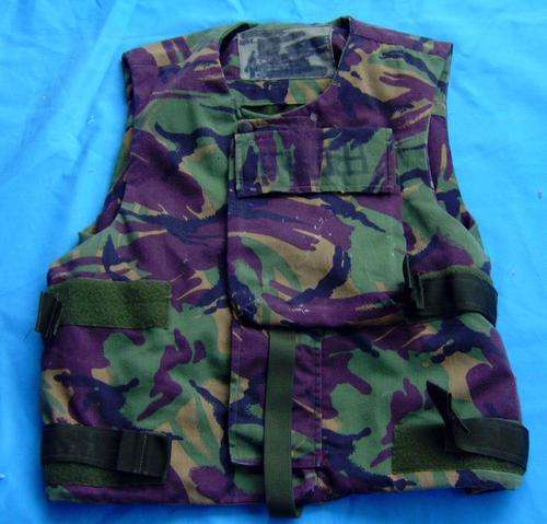 UK British Army DPM camo Vest size M  (27/22)
