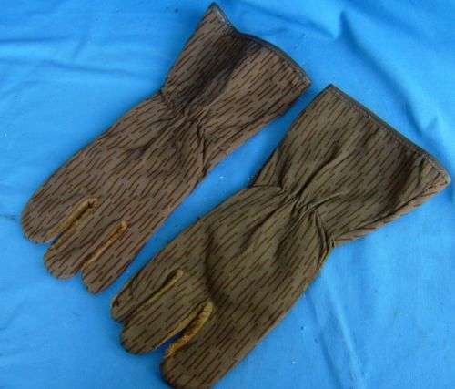 Original east German Army  DDR NVA camo Gloves size L (5c/6)