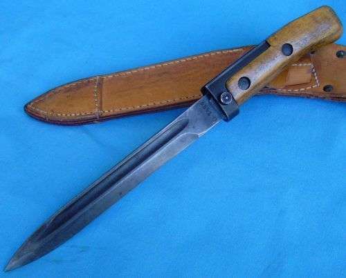 Original Czechoslovakia VZ 58 Bayonet with real wooden handle  (5c/16)