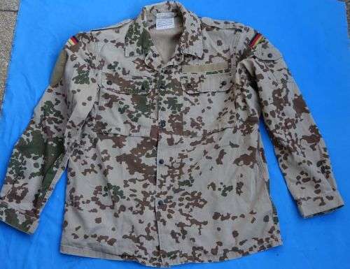 Original German Army Bundeswehr Desert camo Shirt size M (8) (7c/37)