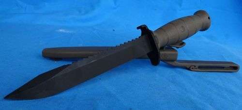 Original Glock Austria Fighting Combat Army Knife with Sawback   (8c/24)