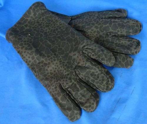 Original Poland Puma camo Gloves  size M (10c/47)